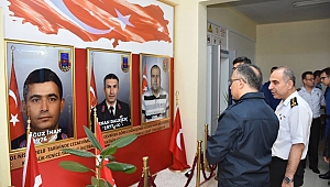 Vali Çeber Sahuru Mehmetçikle Birlikte Yaptı