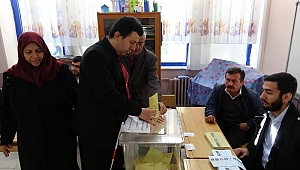 Karabük'ün En Kısa Boylu Kadını 0yunu Kullandı
