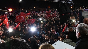 ELİF KÖSE ZAFERİ KUTLADI