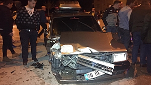 Taksiyle otomobil çarpıştı: 1 Ağır Yaralı