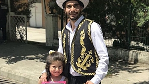 Alaaddin'in sihirli lambasıyla çocukları sevindirdi