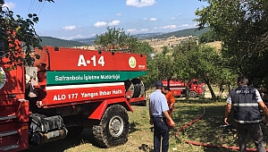 2 katlı ahşap ev alevlere teslim oldu