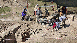 2. yüzyıla ait mezar bulundu