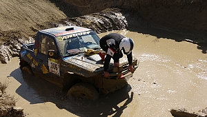 Off-Road yarışları nefes kesti