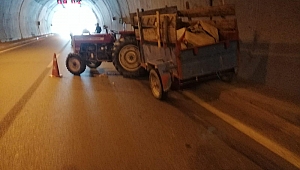 Otomobil ile traktör çarpıştı: 2 yaralı