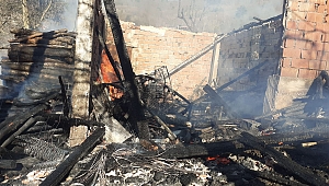 2 katlı ev yandı