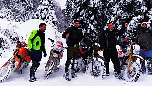 Kar üstünde motosiklet heyecanı