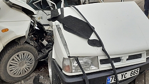 OTOMOBİL HURDAYA DÖNDÜ