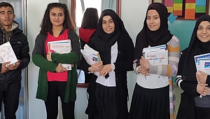 Karabük Belediyesinden Dargeçit Anadolu Lisesine Kitap Yardımı
