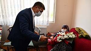 Asırlık annelere İçişleri Bakanlığından Anneler Günü hediyesi