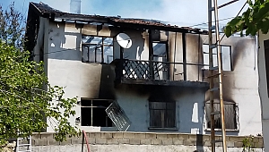 Safranbolu'da iki katlı ahşap ev yandı