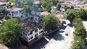 Yangından Geriye Harabe Kaldı