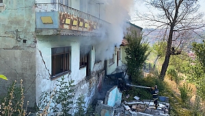 Karabük'te, kullanılmayan bir evde yangın çıktı