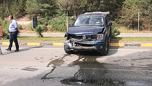 Pikap bariyerlere çarptı: 2 yaralı