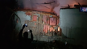 Sobayla birlikte hem kendini hem de evi yaktı