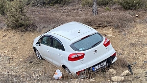 Karabük'te Otomobil Şarampole Uçtu