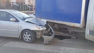 Sokağa çıkma kısıtlamasında trafik kazası: 1 yaralı