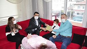 Yeni Doğan Çocuklara Patik Ve Kitap