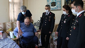 Jandarmadan alkışlanacak hareket