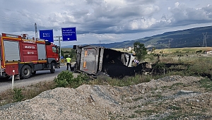 Eşinin kaza yaptığını görünce sinir krizi geçirdi