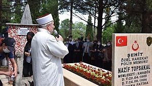 Şahadetinin Sene-i Devriyesinde Kabri Başında Anıldı
