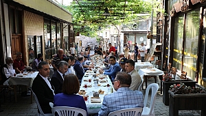 Geleneksel Bayramlaşmaya Yoğun İlgi