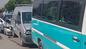 Safranbolu'da üç araçlı zincirleme kaza: 2 yaralı
