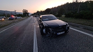 Traktör ile otomobil çarpıştı: 2 yaralı