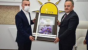 ‘Liderinin arkasında yürümekten gurur duyan teşkilatız’