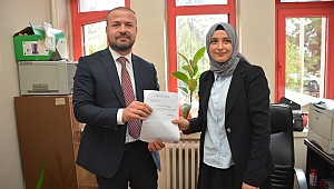 Yeni başkan mazbatasını aldı