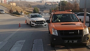 KAVŞAKTA ÇARPIŞTILAR:1 YARALI
