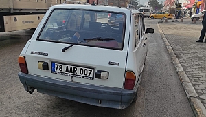 Otomobilin 'yaya geçidi'nde yayaya çarptığı kaza kamerada