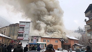 3 Ev, 1 İşyeri Yandı