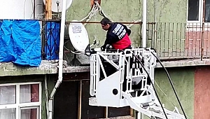 AYAĞI İPE TAKILAN GÜVERCİNİ İTFAİYECİLER KURTARDI