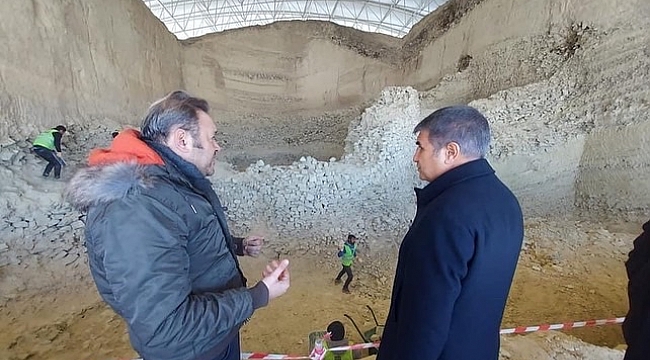 Büyük Göztepe Tümülüs'ünde Çalışmalar Devam Ediyor