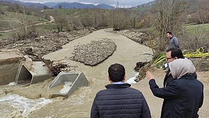 Köprü çöktü yol ulaşıma kapandı