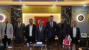 Akyel'e destekler sürüyor