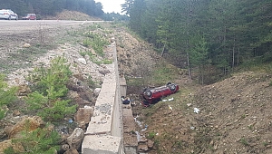 ŞARAMPOLE DEVRİLDİ:5 YARALI