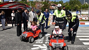 Vali Gürel, “1 ayda 700’ün üzerinde çocuğumuz trafik eğitimi aldı.”
