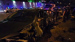 Cip ile otomobil kavşakta çarpıştı: 6 yaralı