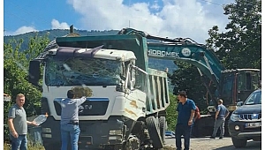 Freni patlayan kamyondan atlayan sürücü yaralandı!