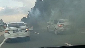 Trafiği tehlikeye düşüren düğün konvoyu kamerada