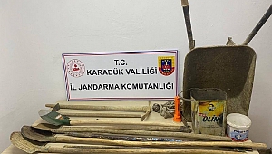 KAÇAK KAZI YAPARKEN YAKALANDILAR