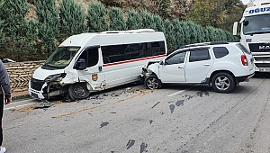 Safranbolu’da minibüs ile cip çarpıştı: 4 yaralı