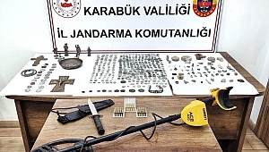Tarihi eserleri satmak isterken yakalandılar