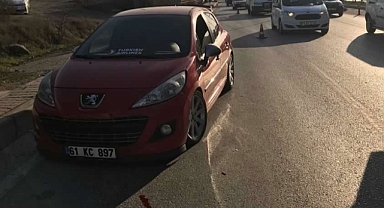 Otomobilin çarptığı yaya yaralandı