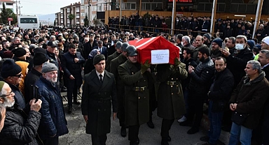 Deprem şehidi asker son yolculuğuna uğurlandı