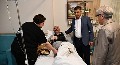 Vali Gürel, Yaralı Depremzedeleri Hastanede Ziyaret Etti
