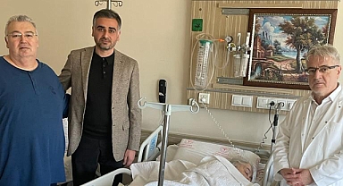 Hollanda'da ölüme terk edilen hastaya iş insanı Salih Aydın'dan ziyaret