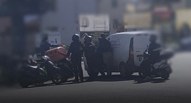 Karabük'te yol verme kavgasını büyümeden polis engelledi